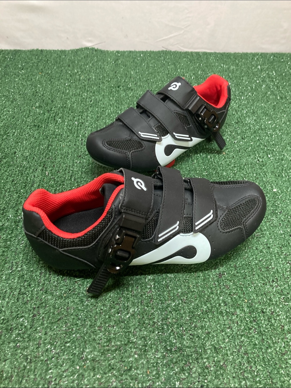 Peloton Black and Red Cycling Shoes Unisex sz 40 (men 6 women’s 8) (OKPM-10-05)